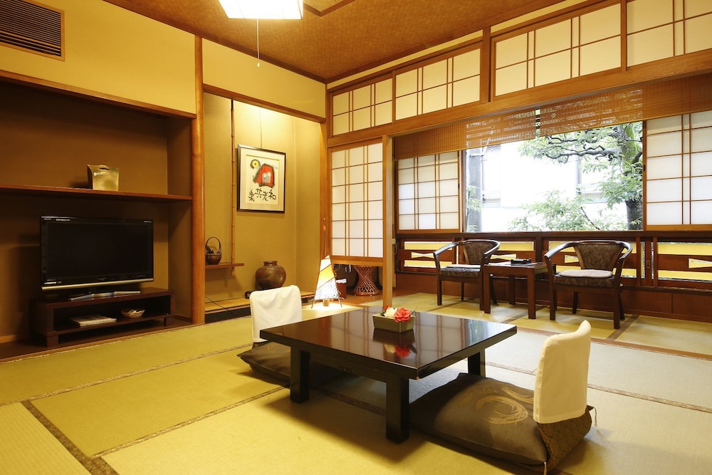 ぎゃらりーの宿 つばきの旅館 但馬