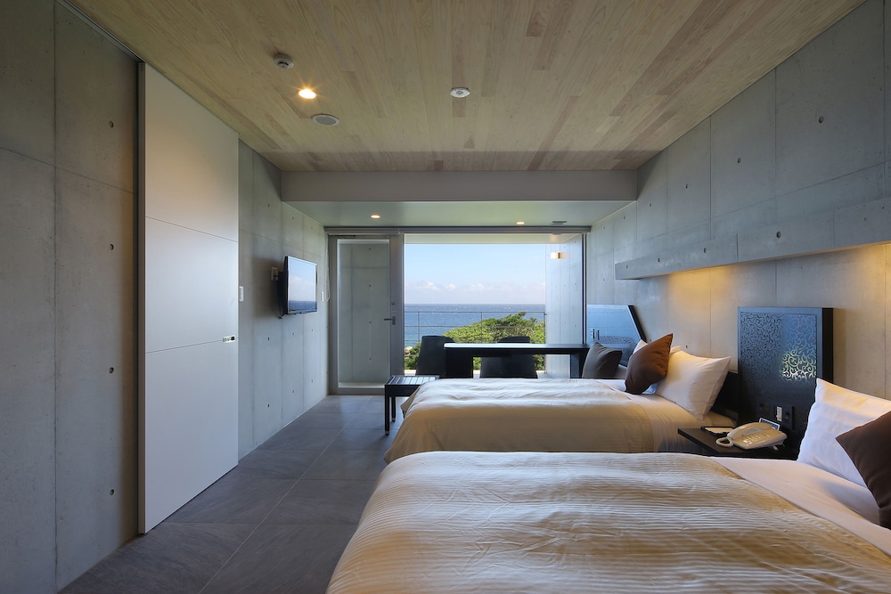 THE HOTEL YAKUSHIMA 屋久島