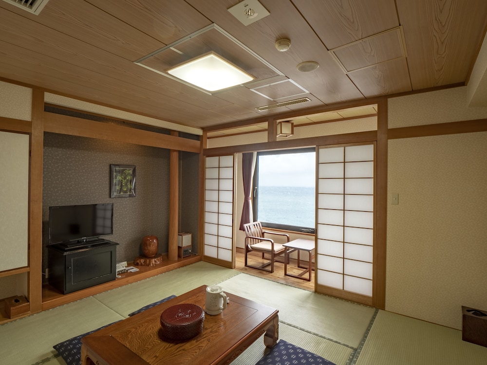 THE HOTEL YAKUSHIMA 屋久島