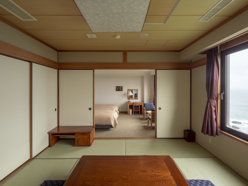 THE HOTEL YAKUSHIMA 屋久島