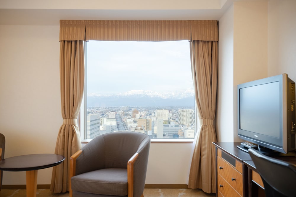 ANA クラウンプラザホテル富山 IHG ホテル 富山