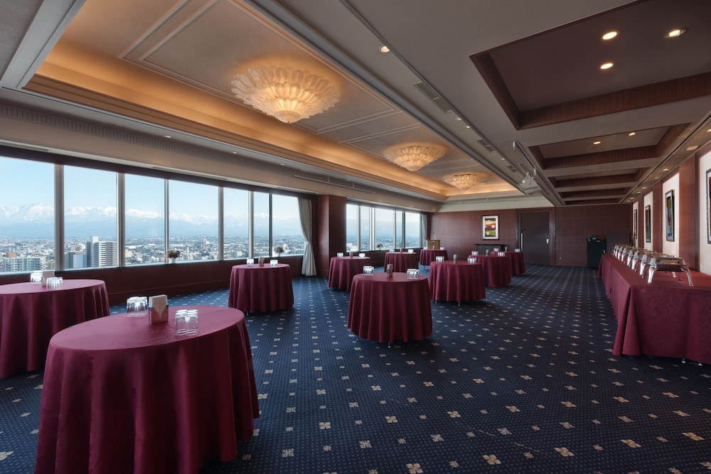 ANA クラウンプラザホテル富山 IHG ホテル 富山