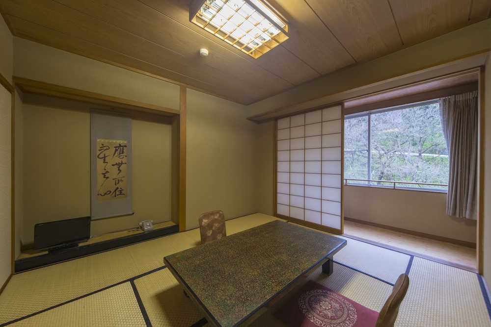 山田温泉 玄猿楼 富山