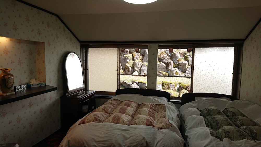 中の屋 富山