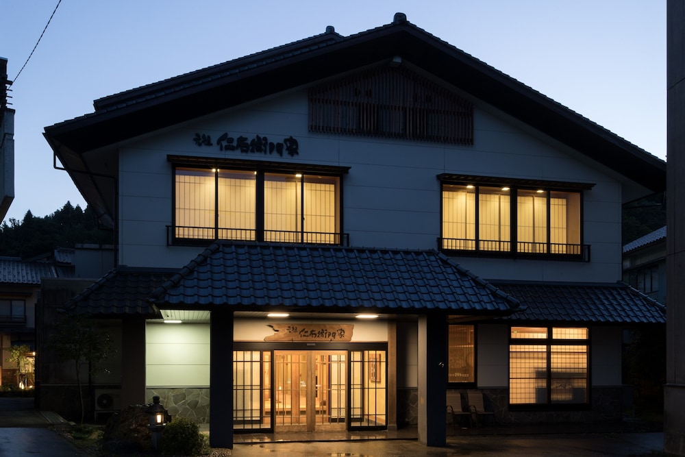 北山鉱泉　元祖仁右衛門家 富山