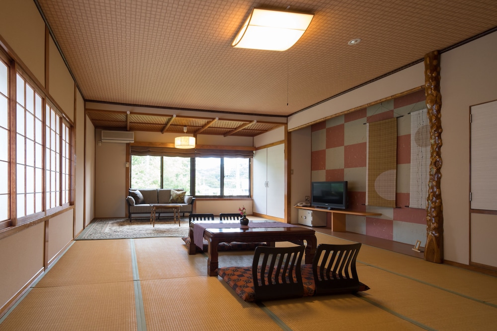 北山鉱泉　元祖仁右衛門家 富山