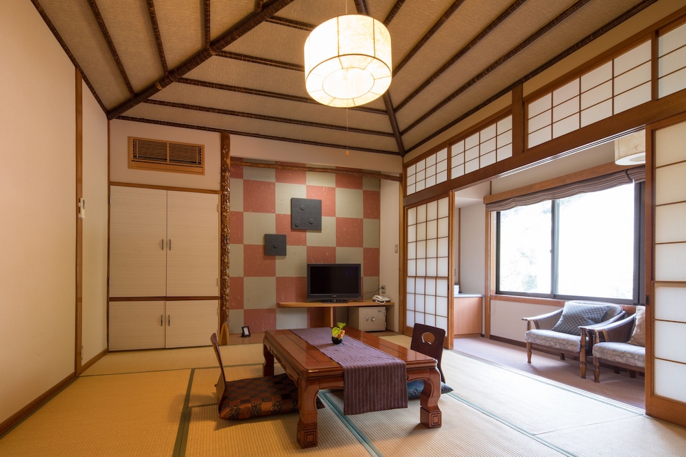 北山鉱泉　元祖仁右衛門家 富山