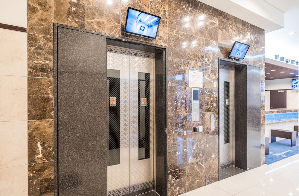 東横 INN 富山駅新幹線口 2 富山