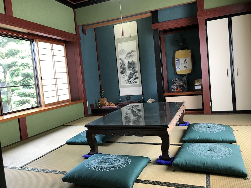 RELAXING HOUSE DE AKEMI (あけみの和みを感じる日本伝統家屋) 富山