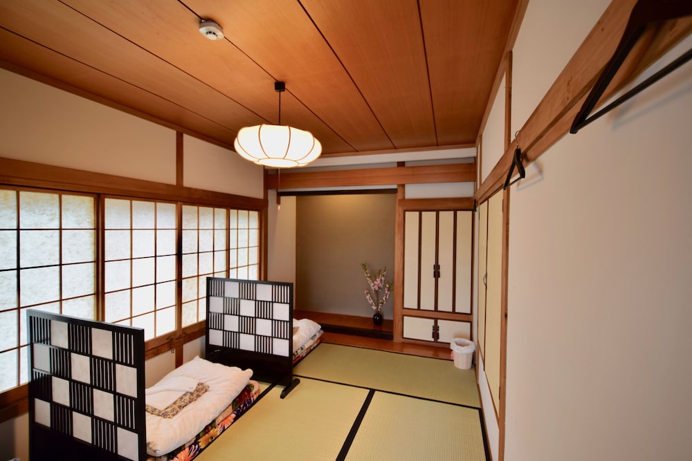 佐賀インターナショナルゲストハウス HAGAKURE 佐賀