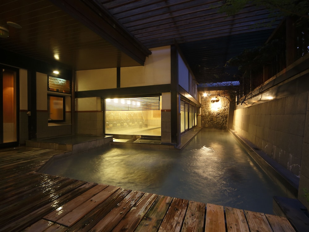 武雄温泉・大正浪漫の宿 京都屋 佐賀
