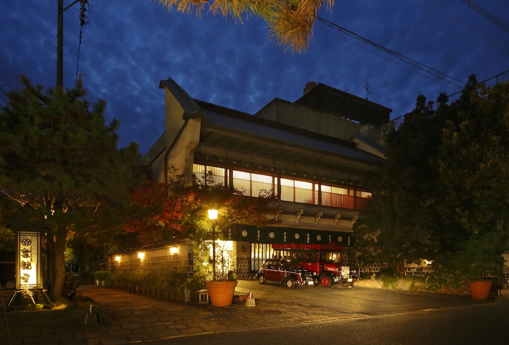 武雄温泉・大正浪漫の宿 京都屋 佐賀