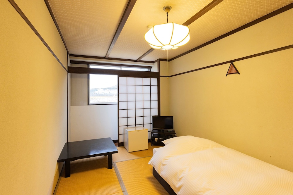 武雄温泉・大正浪漫の宿 京都屋 佐賀