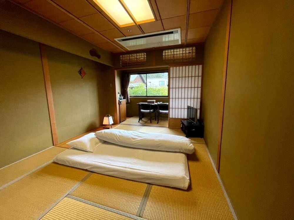 武雄温泉・大正浪漫の宿 京都屋 佐賀