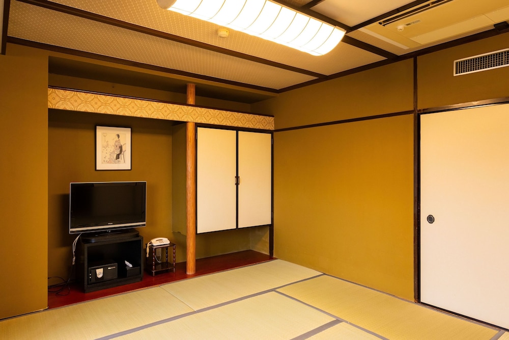 武雄温泉・大正浪漫の宿 京都屋 佐賀