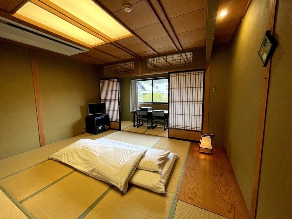 武雄温泉・大正浪漫の宿 京都屋 佐賀