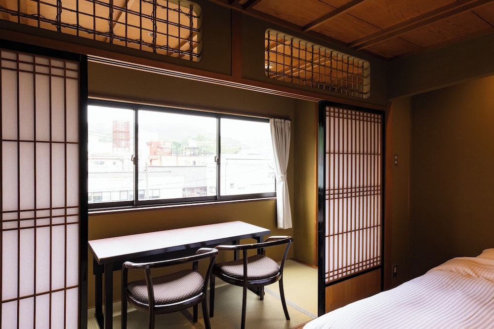 武雄温泉・大正浪漫の宿 京都屋 佐賀