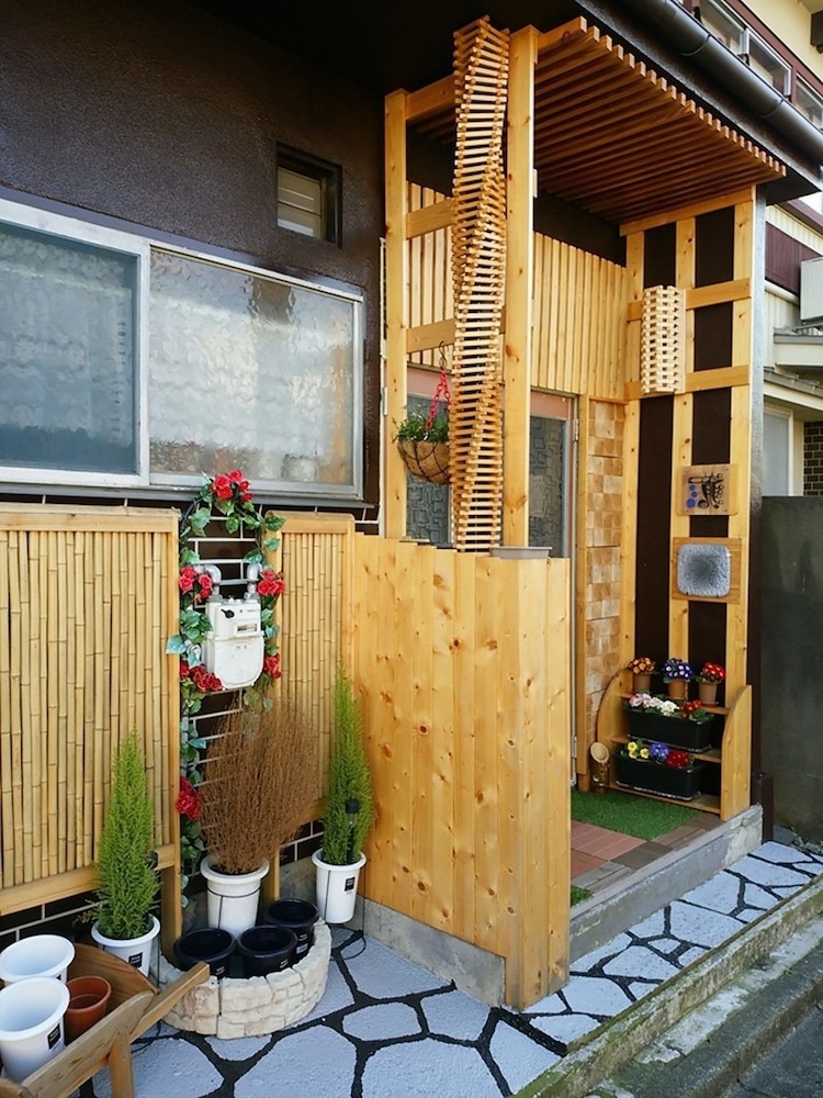 ゲスト HOUSE LOUNGE たき 福井