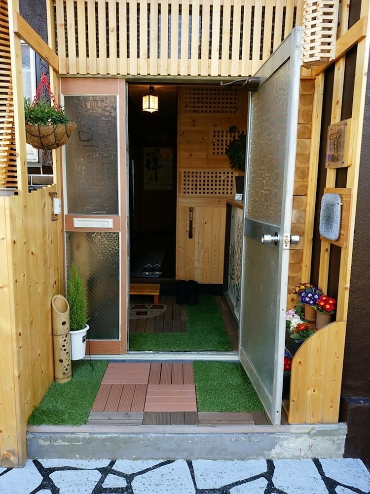 ゲスト HOUSE LOUNGE たき 福井