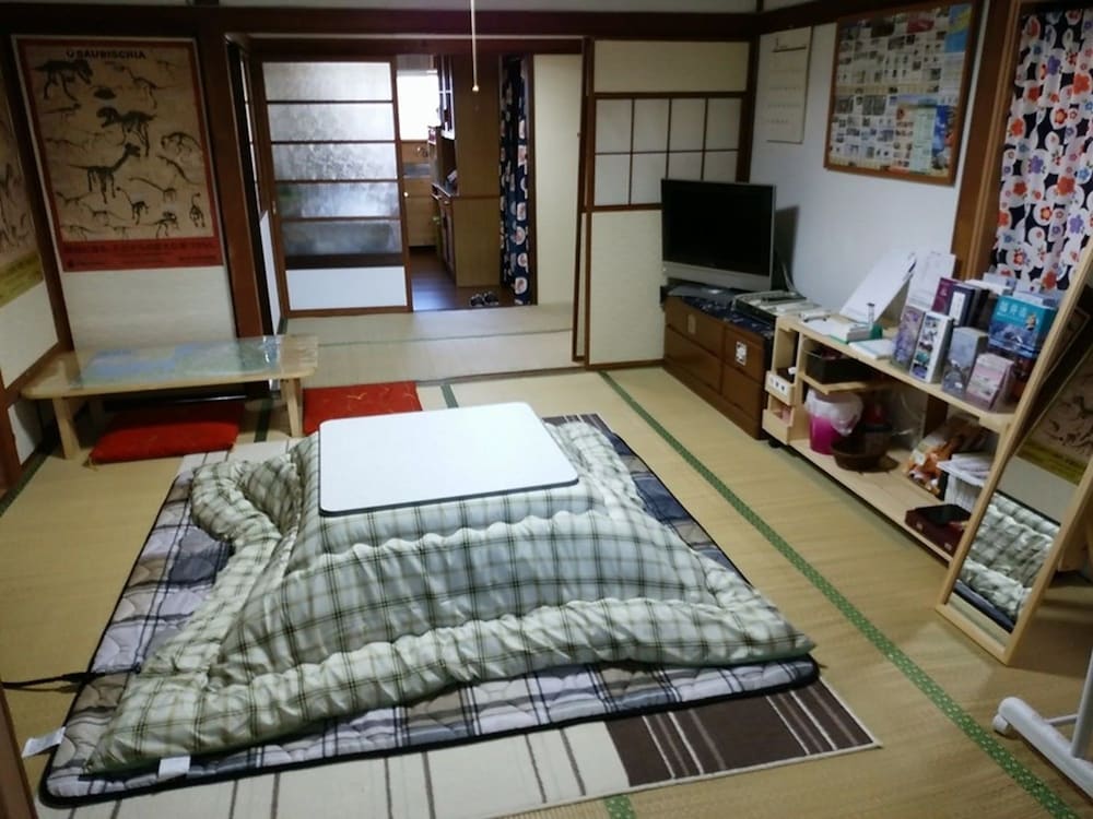 ゲスト HOUSE LOUNGE たき 福井
