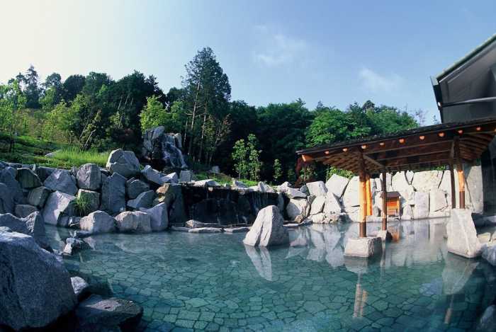 青山ガーデンリゾート ホテルローザブランカ 鈴鹿