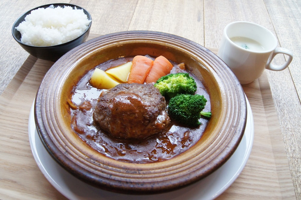 LODGER (ロジャー) 鈴鹿