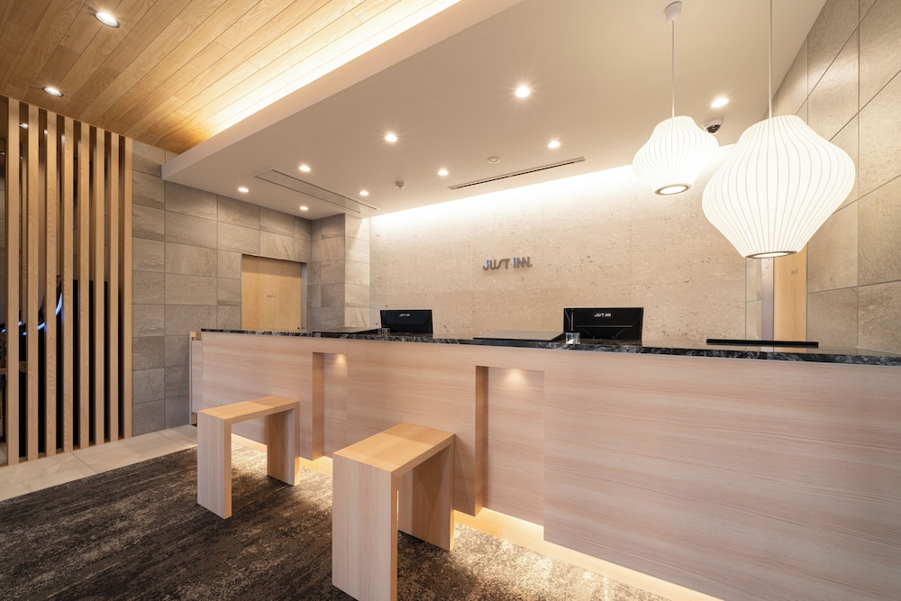 ジャストイン松阪駅前 鈴鹿