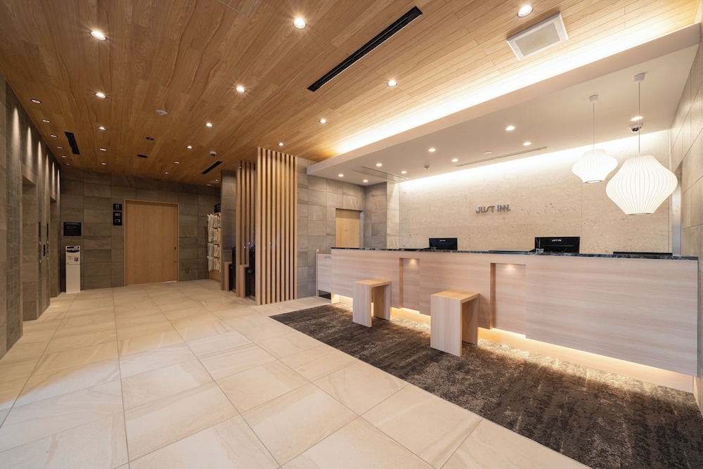 ジャストイン松阪駅前 鈴鹿