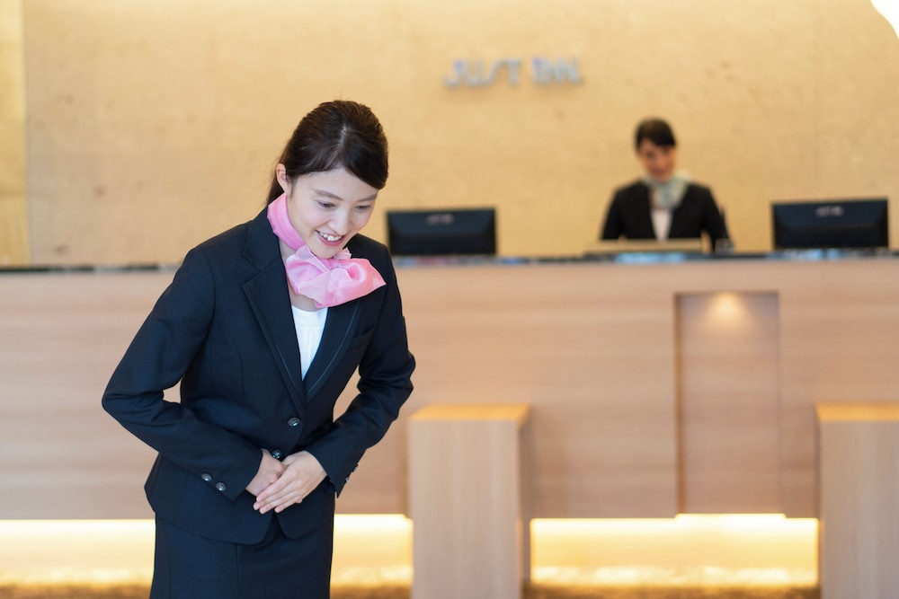 ジャストイン松阪駅前 鈴鹿