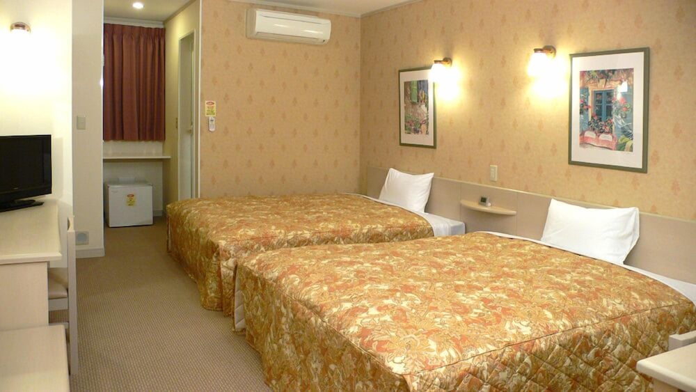 ファミリーロッジ旅籠・伊賀店 鈴鹿