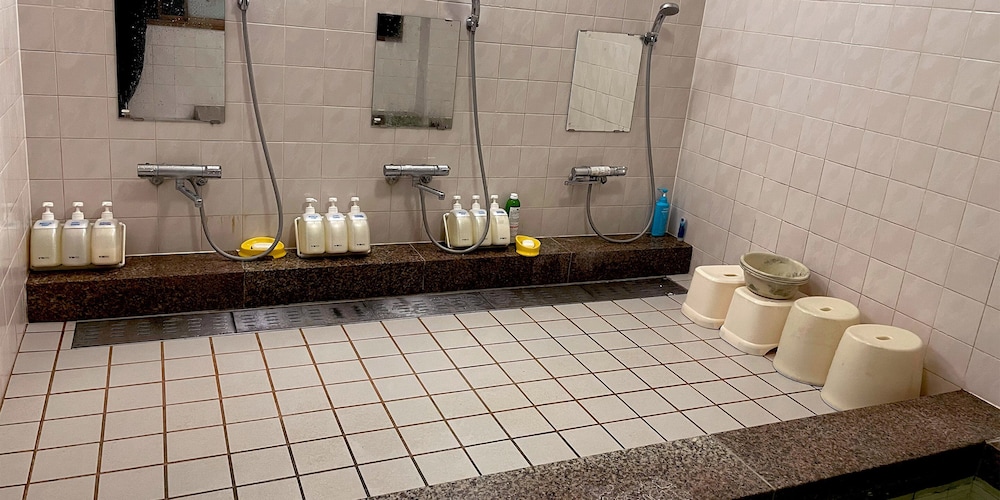 ビジネス旅館若草 鈴鹿