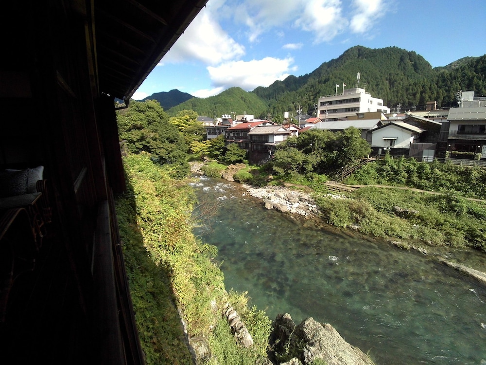 蘘荷渓房 岐阜