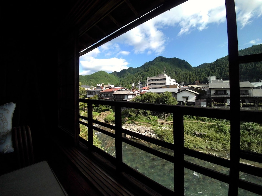 蘘荷渓房 岐阜