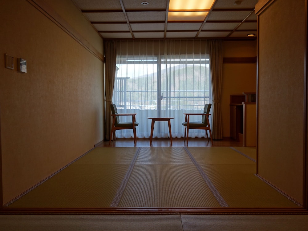 湖南荘 甲府