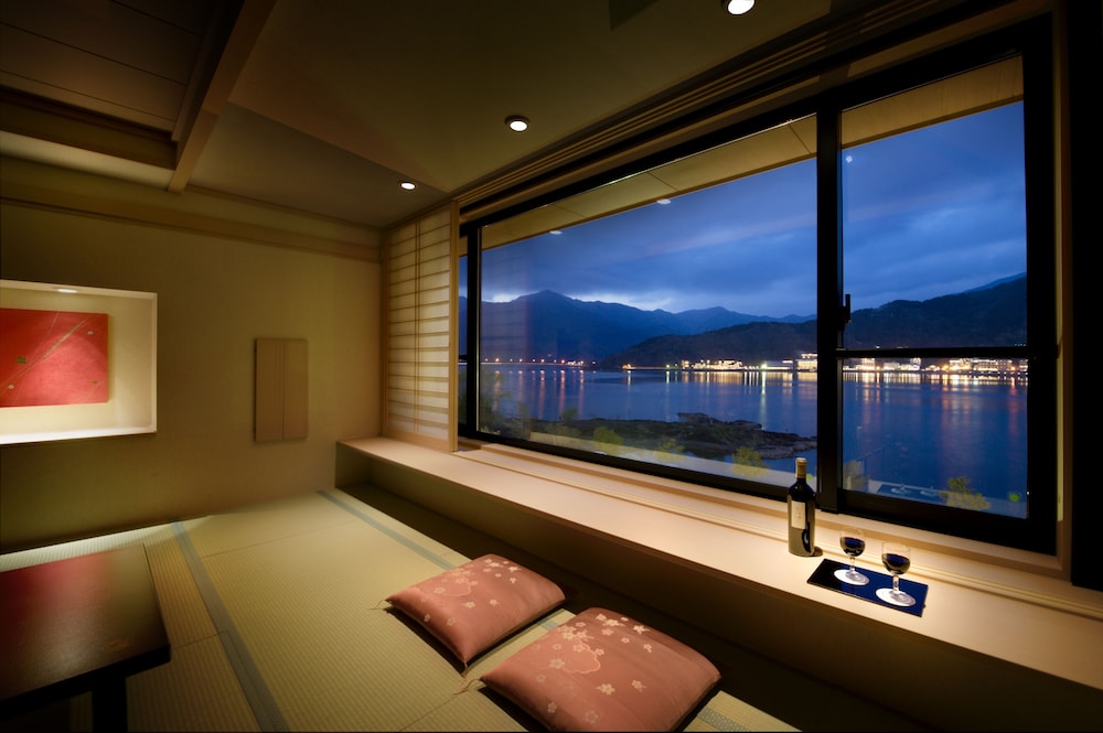 湖南荘 甲府