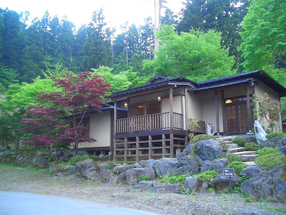 やすらぎの別邸 四季亭 甲府