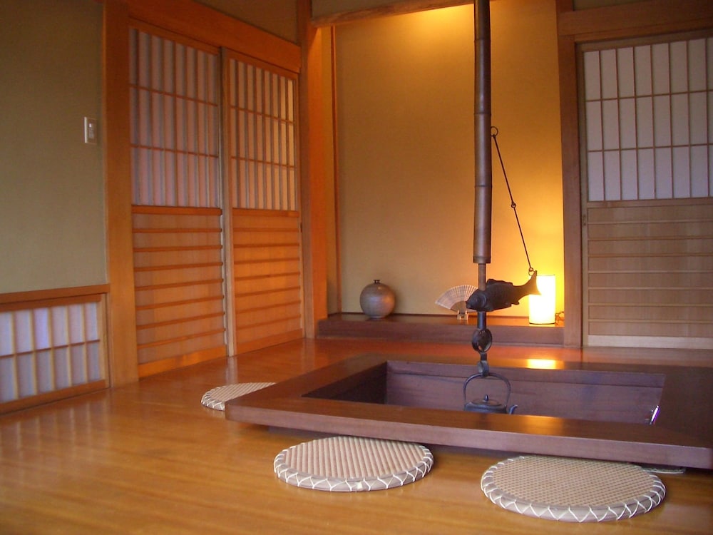 やすらぎの別邸 四季亭 甲府