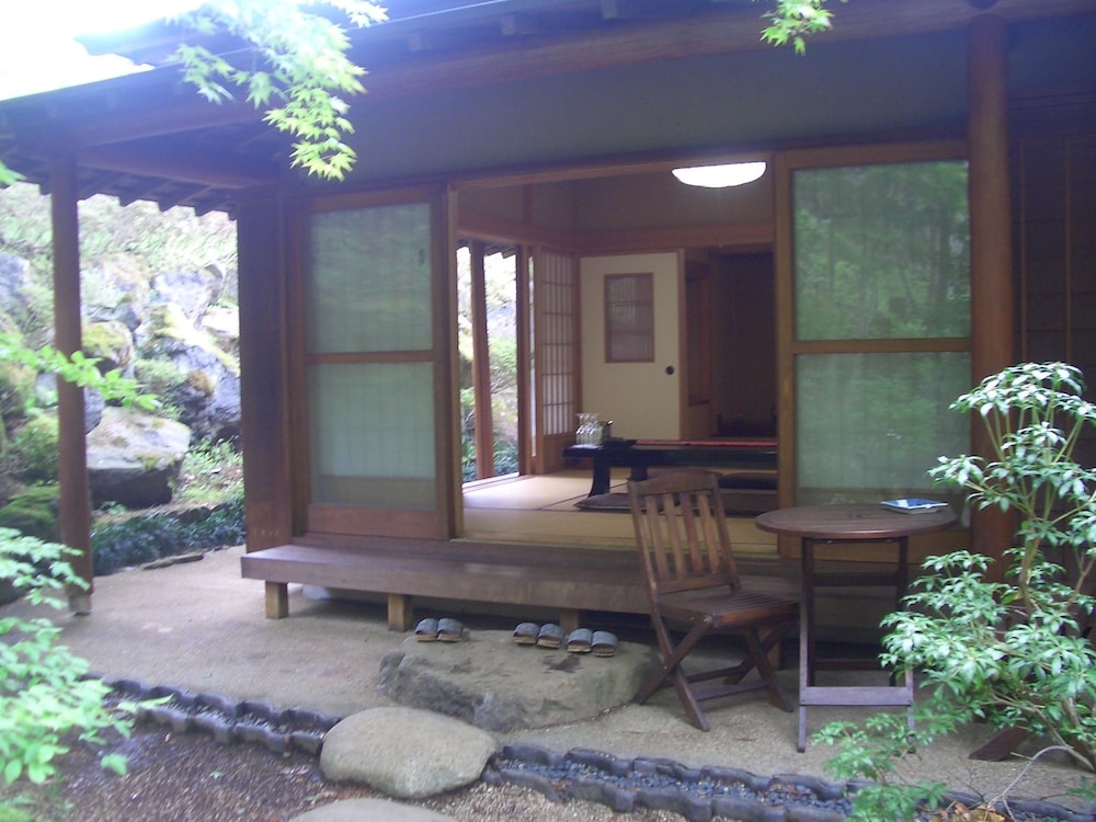 やすらぎの別邸 四季亭 甲府