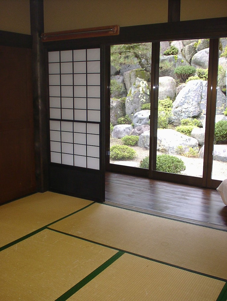 やすらぎの別邸 四季亭 甲府