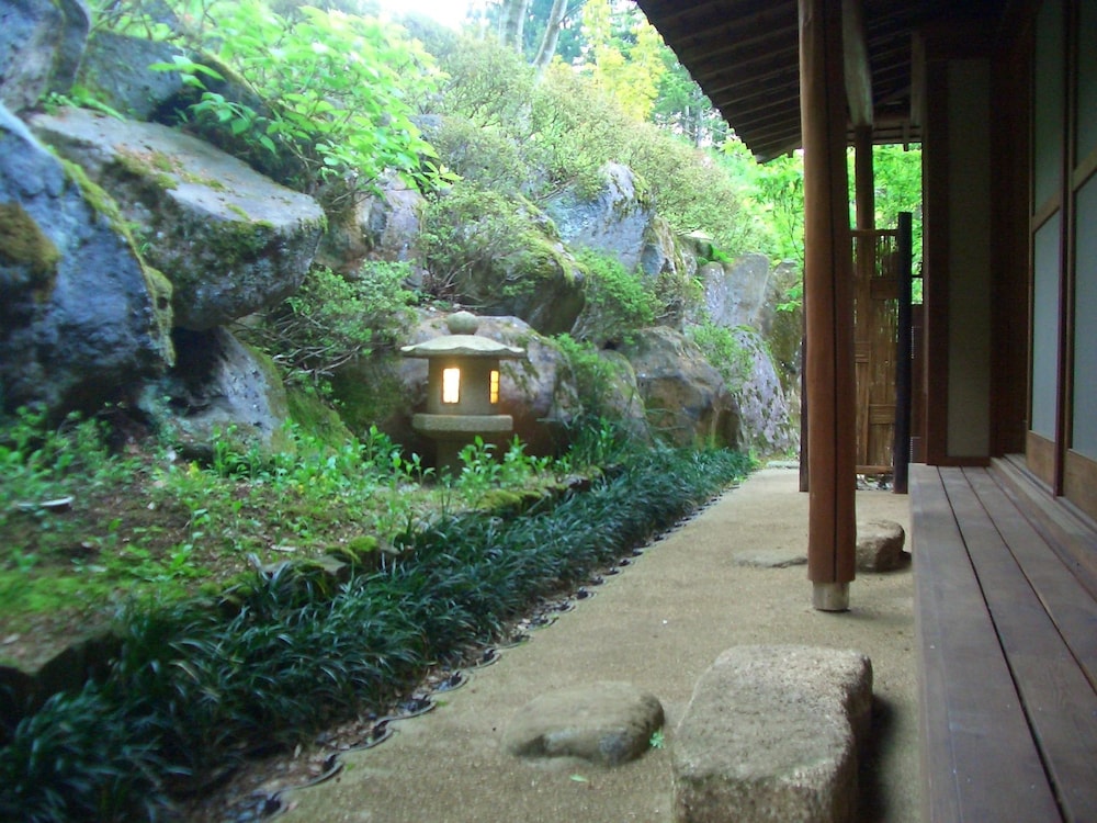 やすらぎの別邸 四季亭 甲府