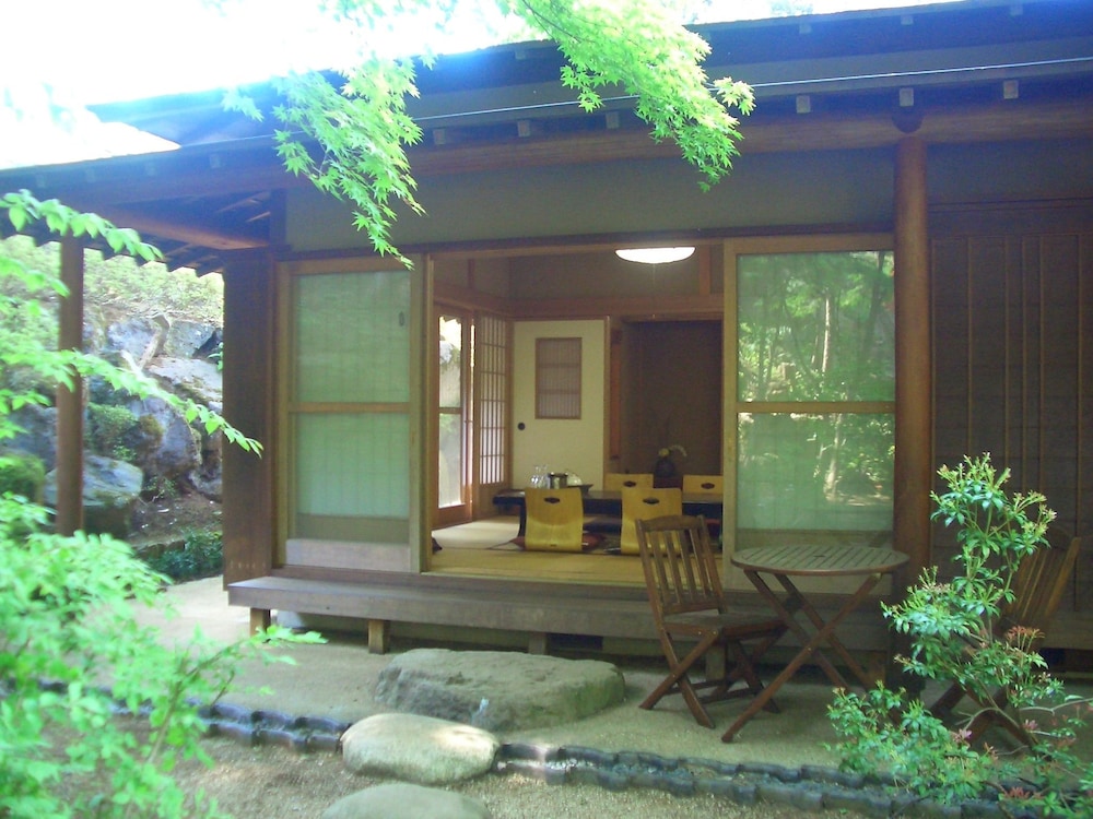 やすらぎの別邸 四季亭 甲府