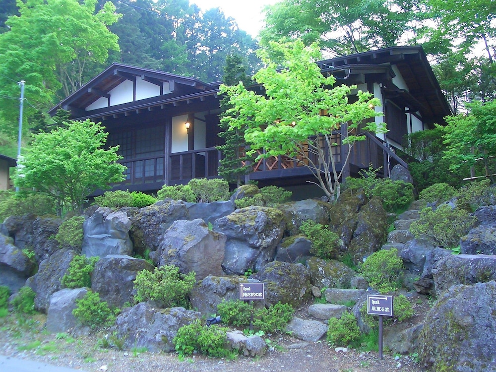 やすらぎの別邸 四季亭 甲府