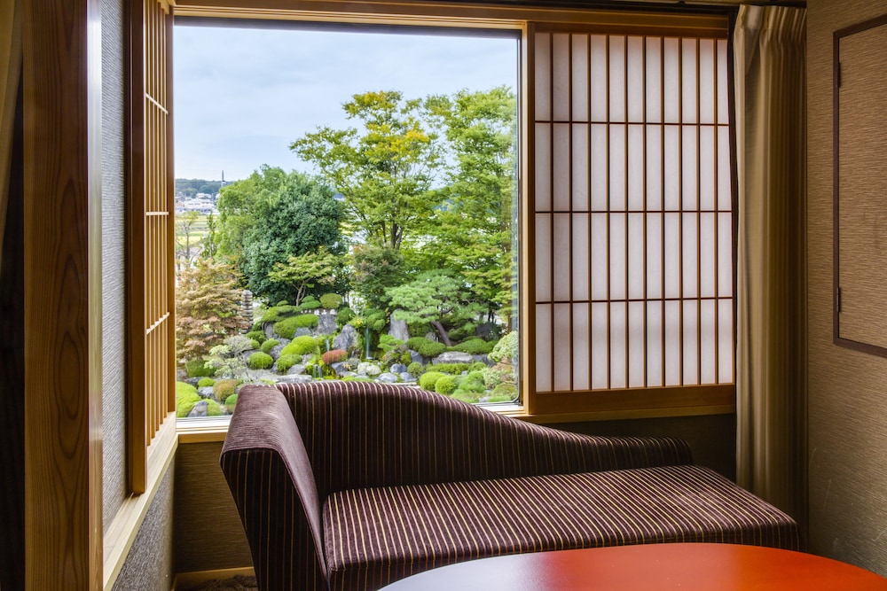 富士山温泉 ホテル鐘山苑 甲府