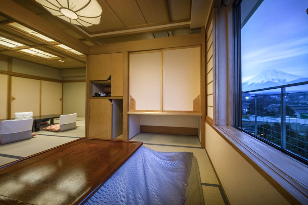 富士山温泉 ホテル鐘山苑 甲府