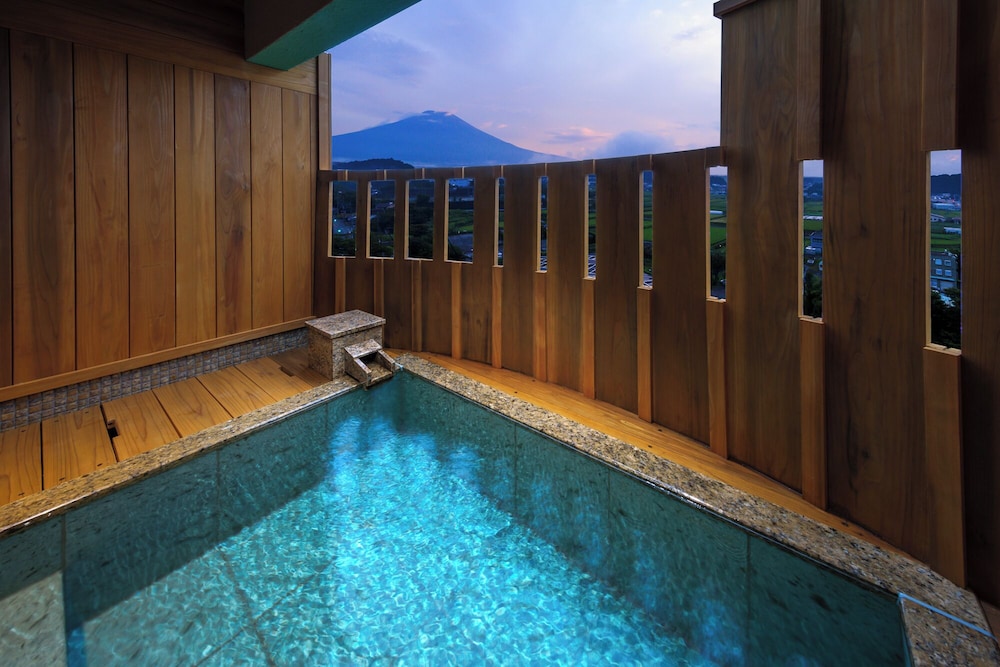 富士山温泉 ホテル鐘山苑 甲府