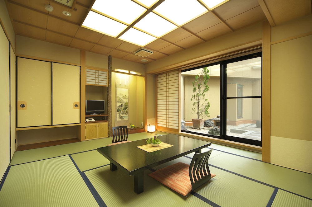 花水庭 おおや 甲府