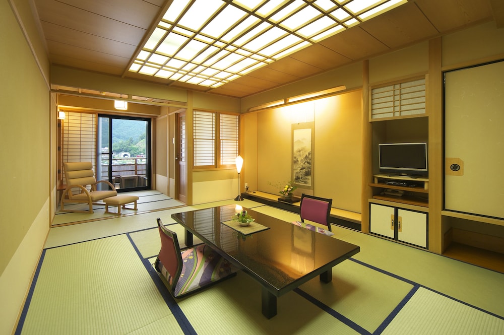 花水庭 おおや 甲府