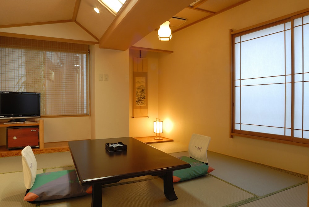 花水庭 おおや 甲府