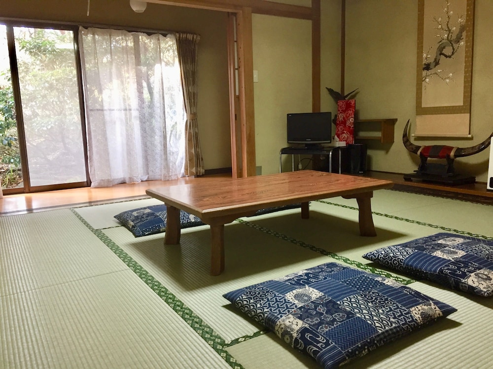 ZERO-PROJECT JAPAN INC. ゲストハウス 甲府