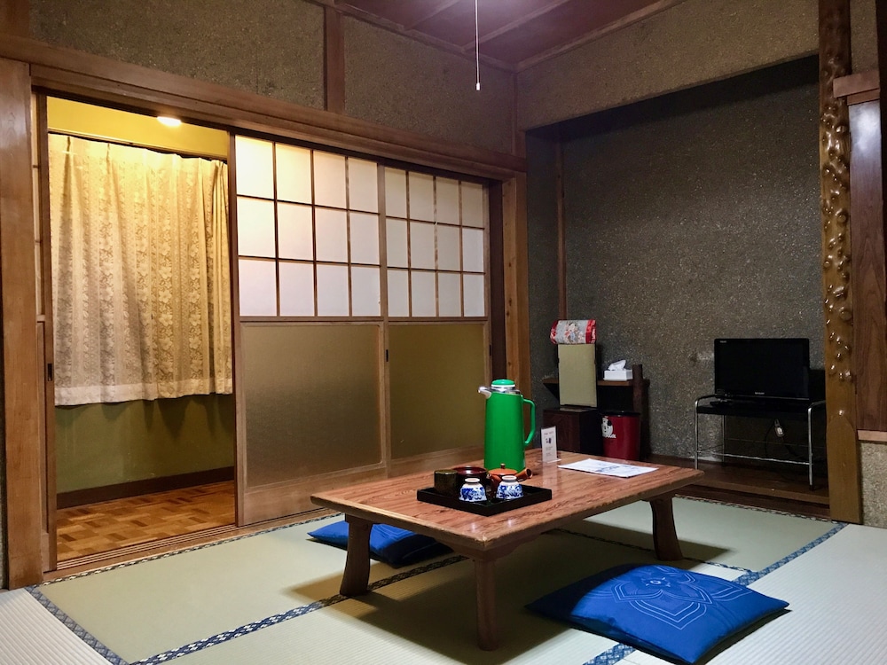 ZERO-PROJECT JAPAN INC. ゲストハウス 甲府